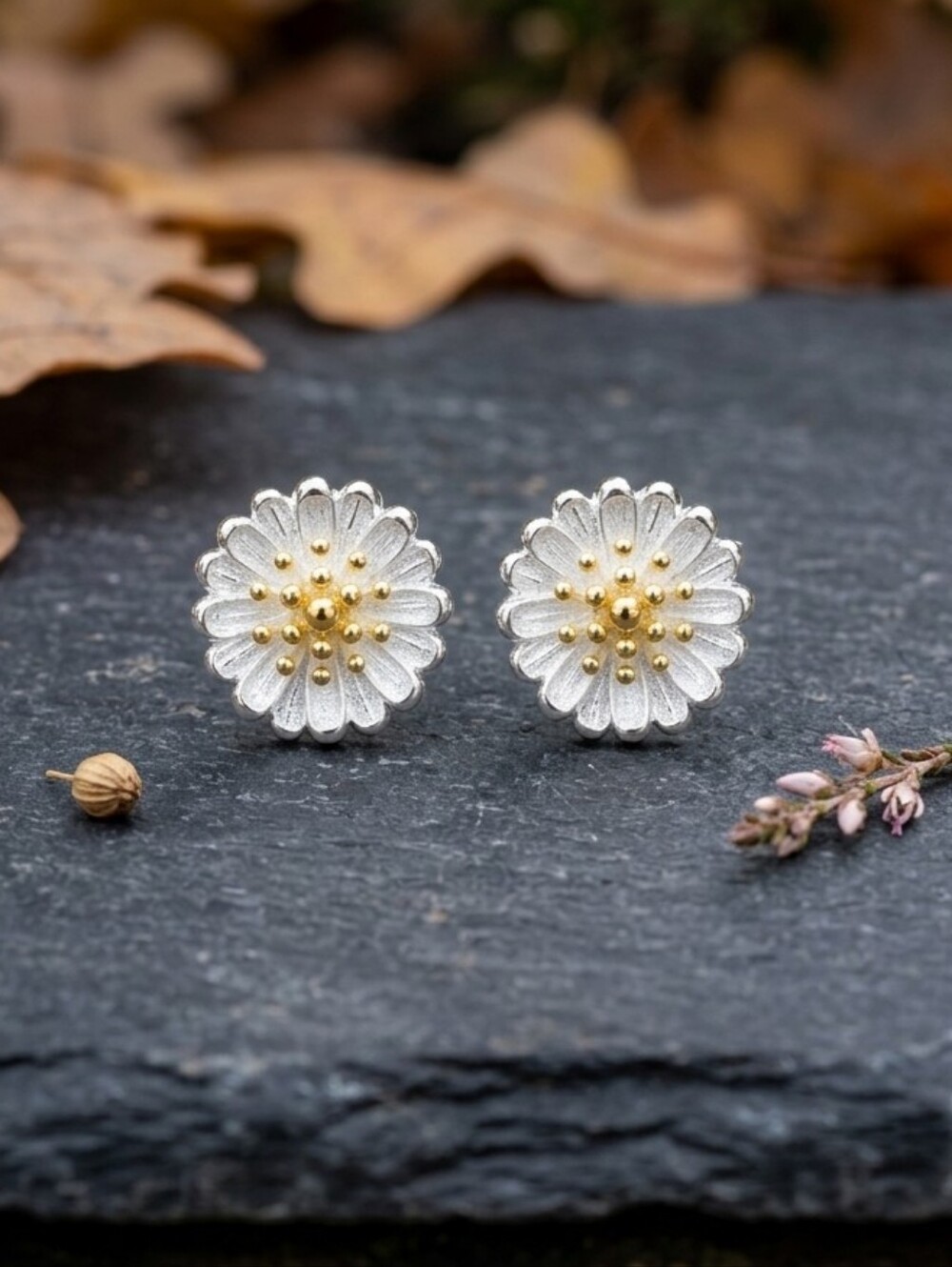 Daisy Flower Stud Earrings S925 Sterling Silver Gold Tone Center Floral 0.25"